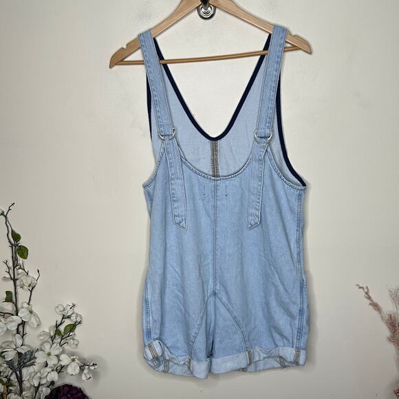 FREE PEOPLE High Roller Shortalls Light Wash Sz S {3X49} - Picture 3 of 6